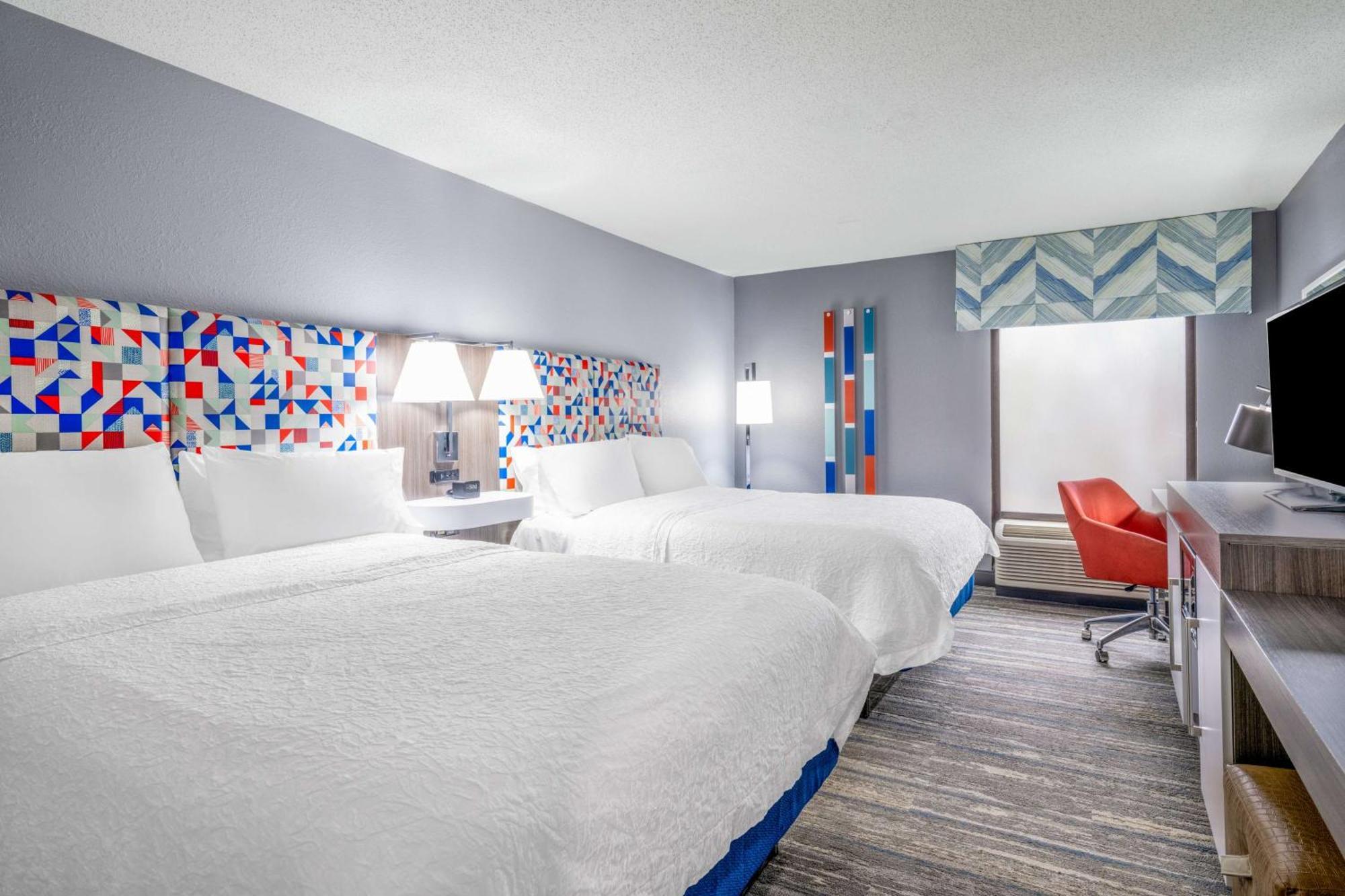 Hampton Inn Сэнфорд Экстерьер фото