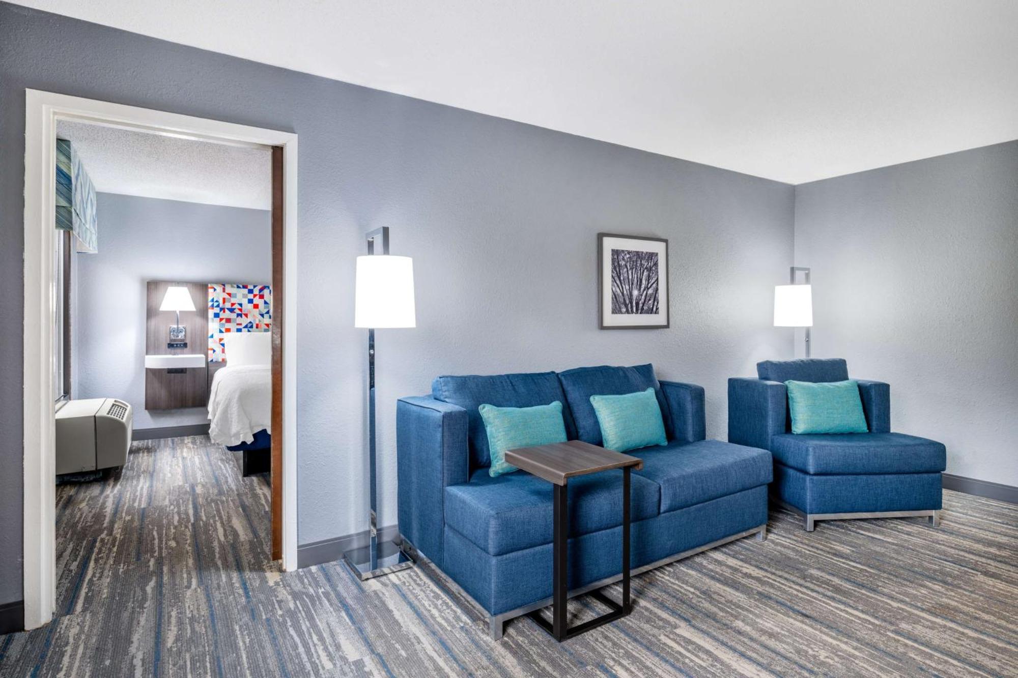 Hampton Inn Сэнфорд Экстерьер фото