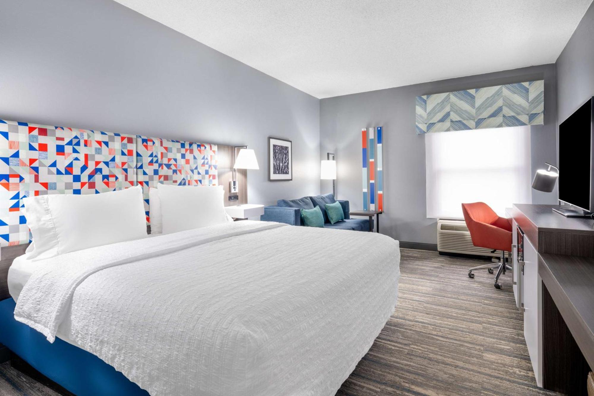 Hampton Inn Сэнфорд Экстерьер фото