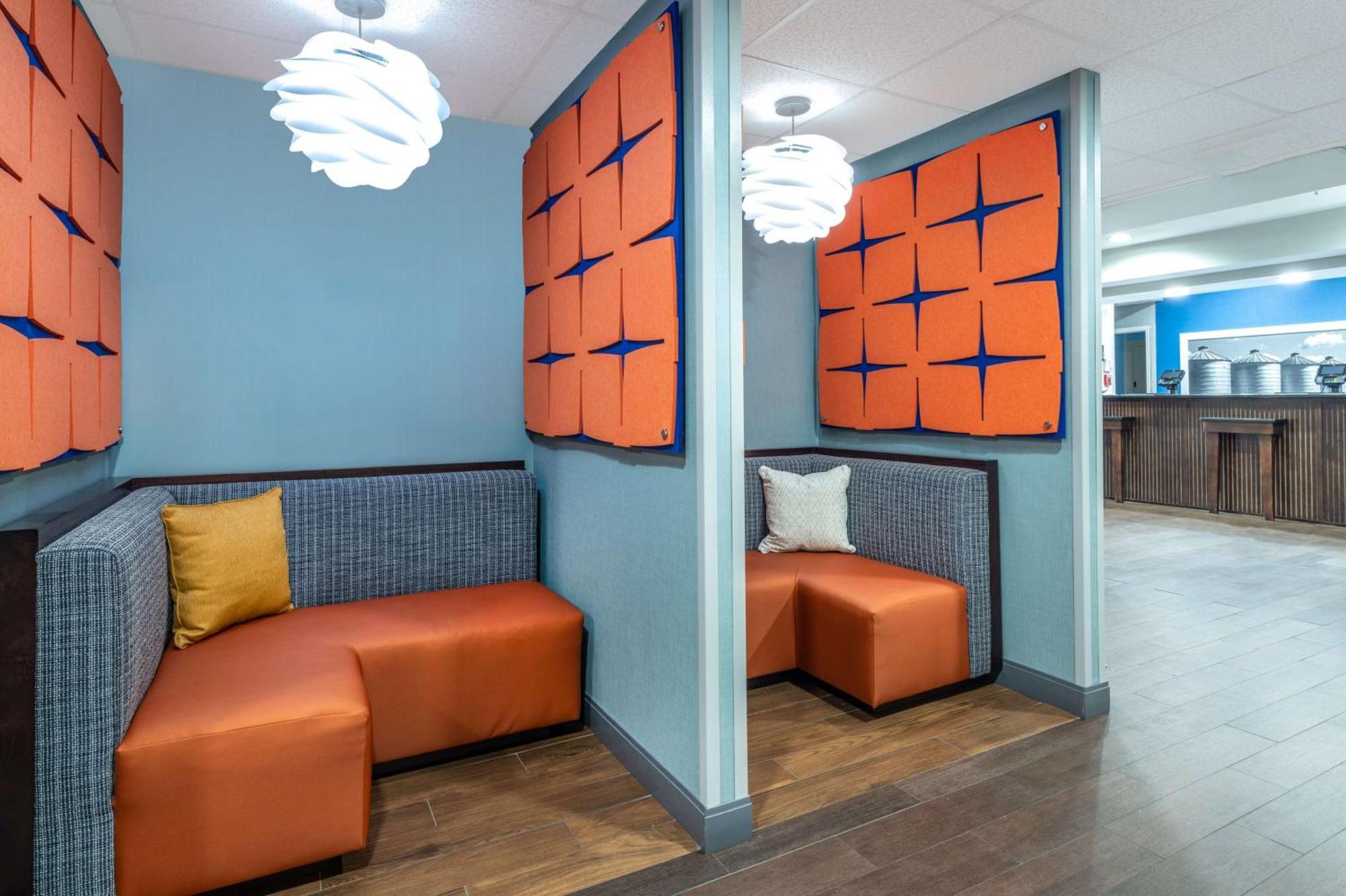 Hampton Inn Сэнфорд Экстерьер фото