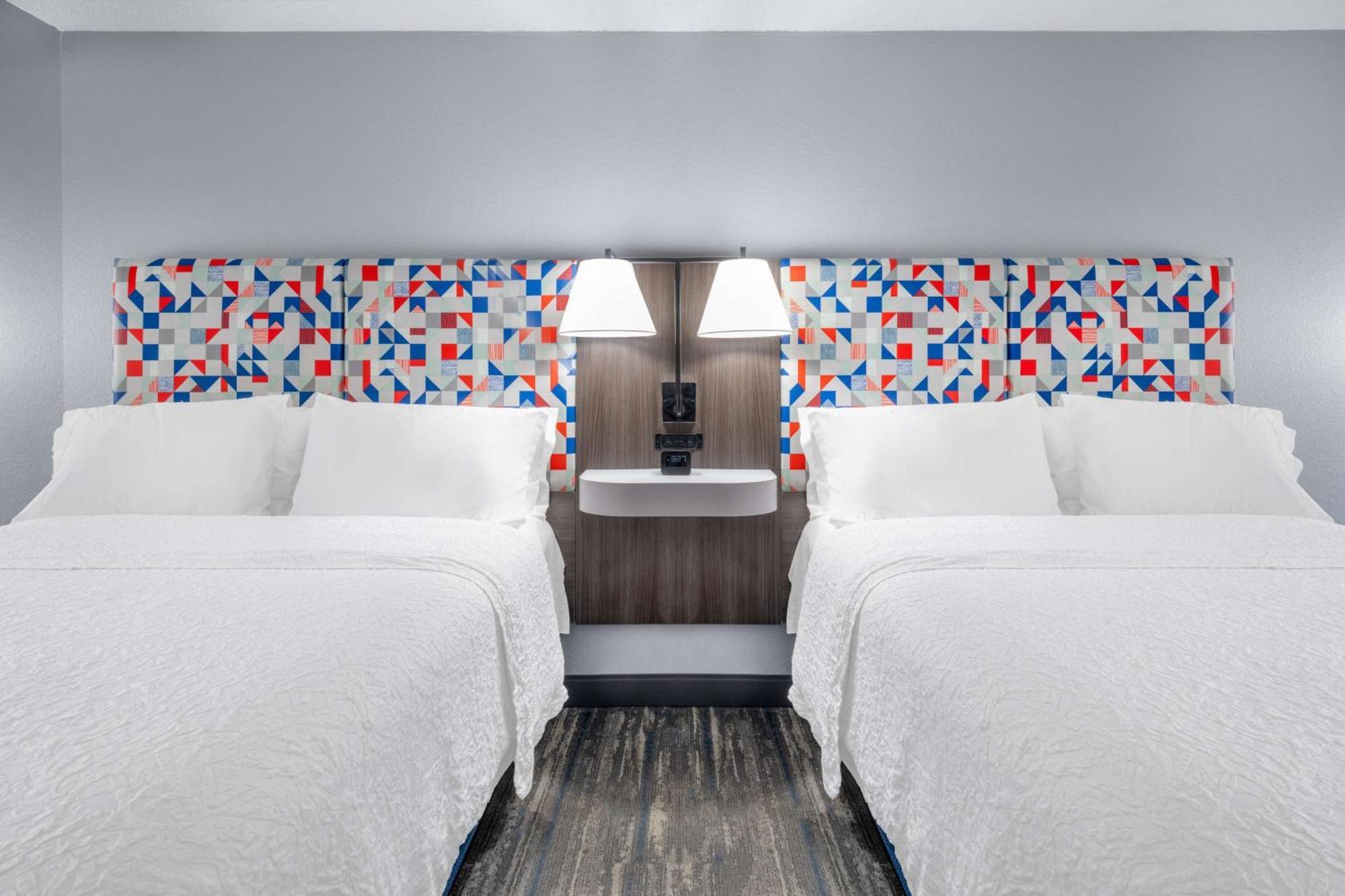 Hampton Inn Сэнфорд Экстерьер фото